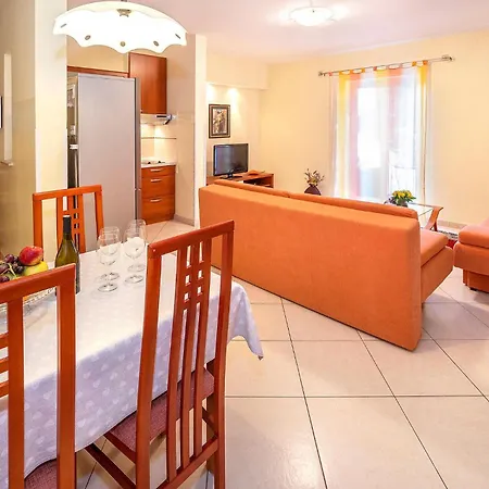 דירה Amazing In - Malinska With Wifi פורת